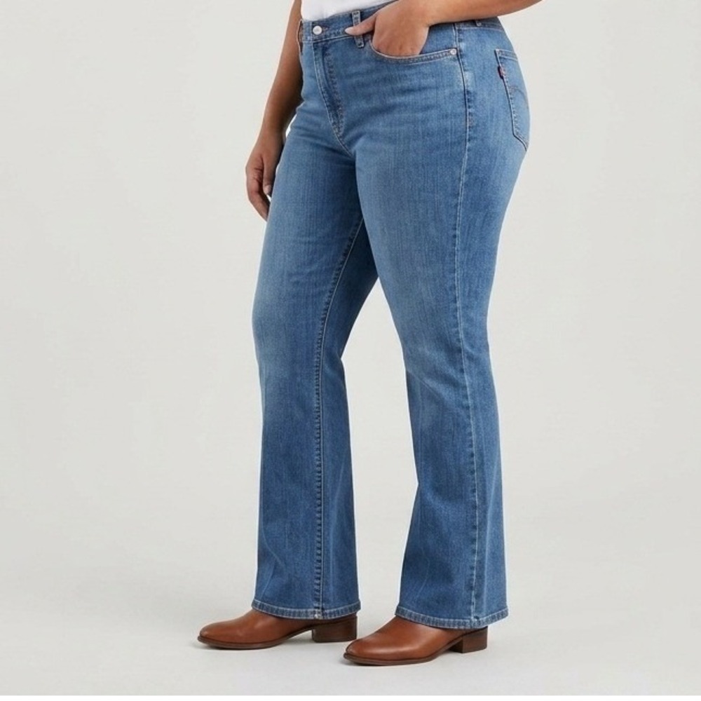 Levis Shaping 512 Boot Cut Jeans Womens 24M Blue Medium Wash Stretch Denim 0557